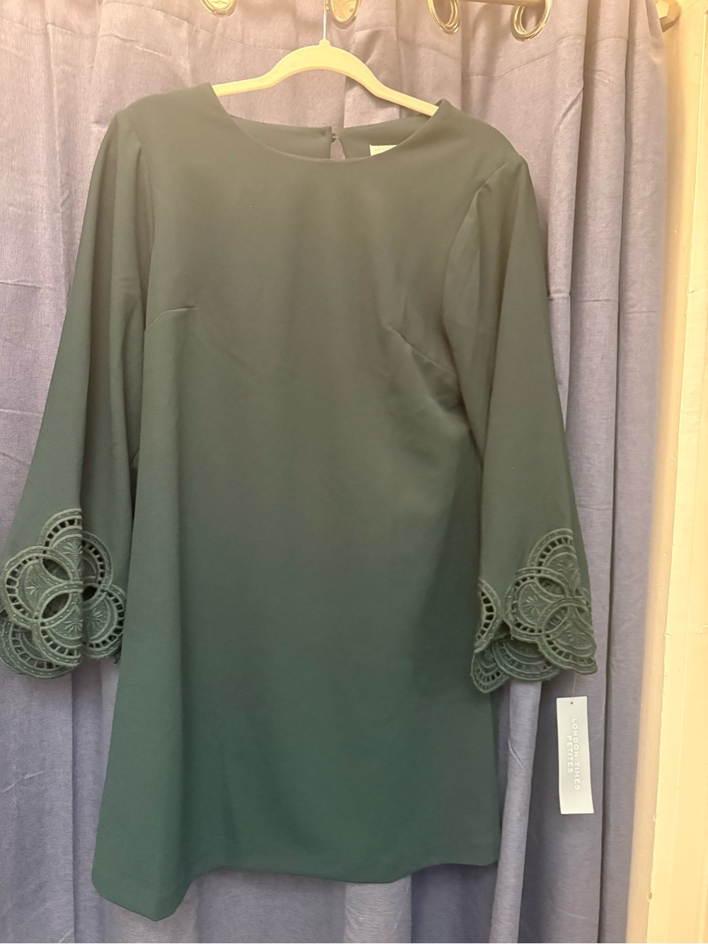 London Times Eden Green Dress with Floral Lace Sleeves